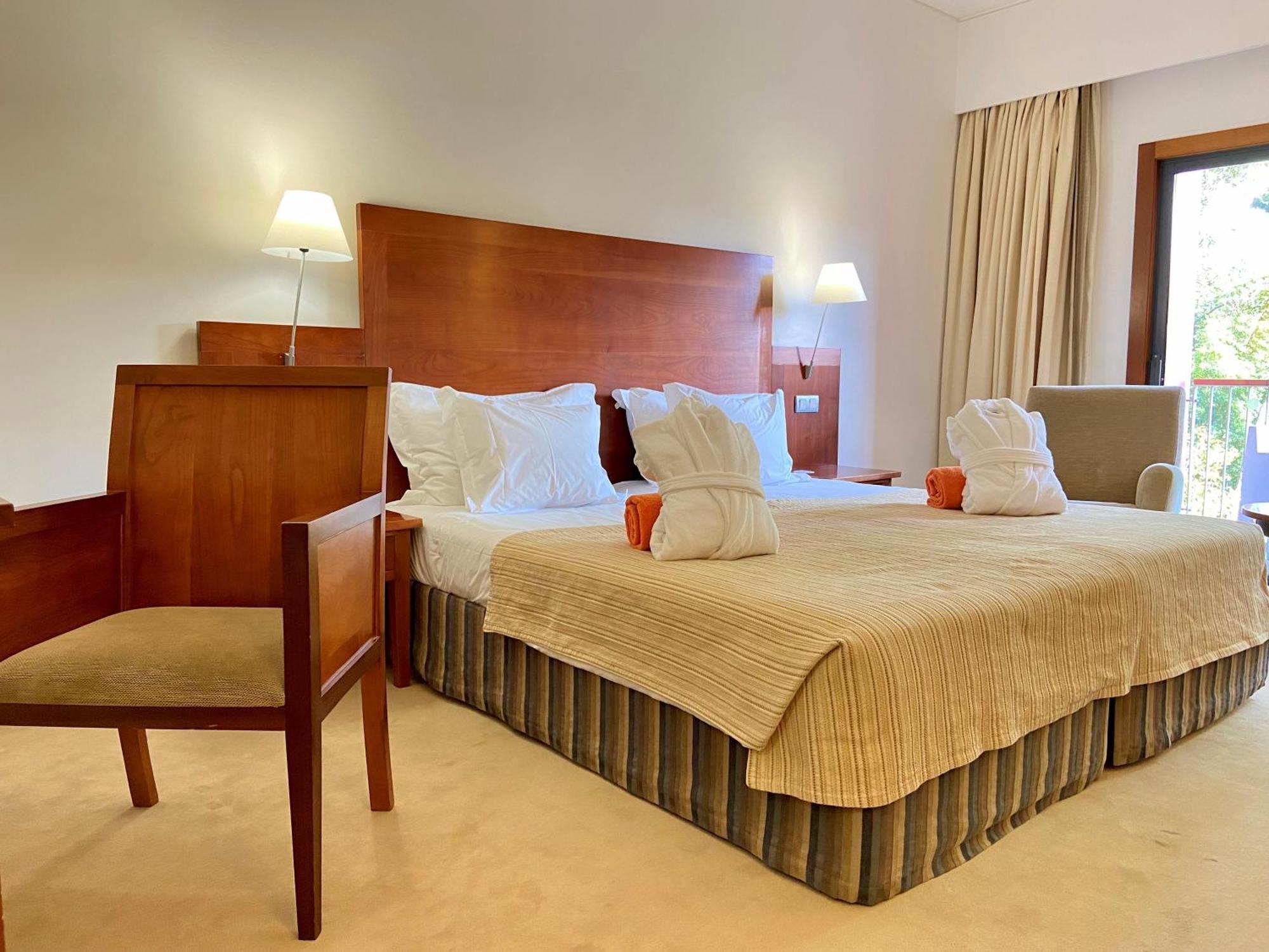 Bio - Quinta Da Serra Hotel